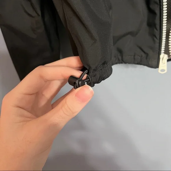 Abercrombie & Fitch Black Lightweight Hooded Windbreaker Jacket - Picture 7 of 7